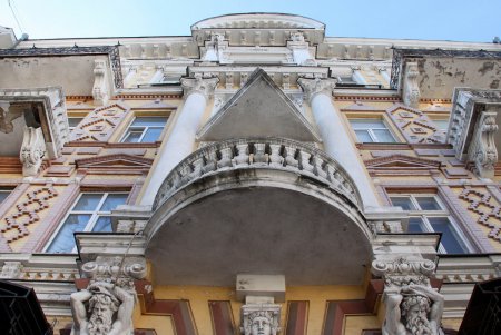 Реставрация старинных домов на Гоголя близится к завершению (фоторепортаж)