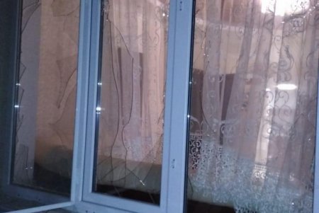 Выбитые двери и окна: в Рени во дворе частного дома прогремел взрыв (фото)