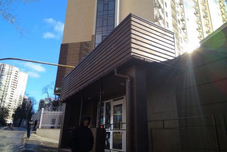 Еще на сотню незаконных рекламных вывесок в городе стало меньше (фото)