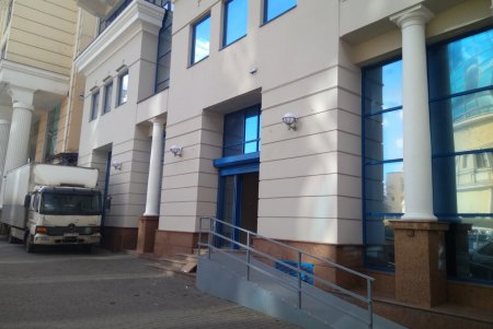 Еще на сотню незаконных рекламных вывесок в городе стало меньше (фото)
