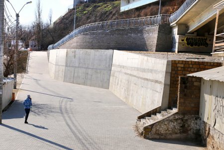Велопешеходная эстакада Трассы здоровья – почти готова (фоторепортаж)