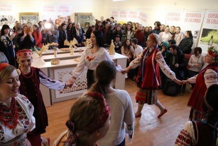 Одесситы знакомятся с традициями Колумбии (фоторепортаж)