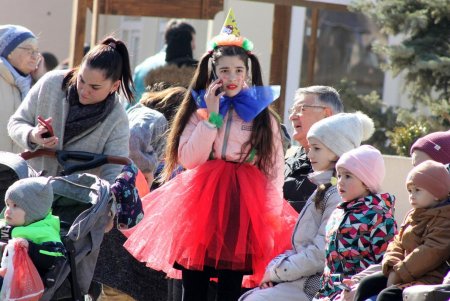 Блины, концерт и «дерево желаний»: масленичные гуляния в Летнем театре (фоторепортаж)