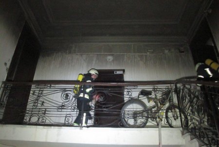 Пожар в жилом доме на Греческой: одна пострадавшая, 30 человек эвакуировали (фото, видео)