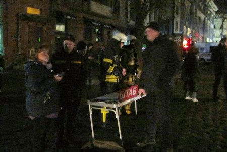 Пожар в жилом доме на Греческой: одна пострадавшая, 30 человек эвакуировали (фото, видео)