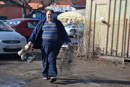 На Ленпоселке открылась площадка для сбора негабаритного мусора (фото)
