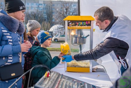 На улице Тульской появилась зеленая зона с современной детской площадкой (фото)