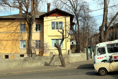 Колоритная Одесса: прогулка по Ольгиевскому спуску (фоторепортаж)