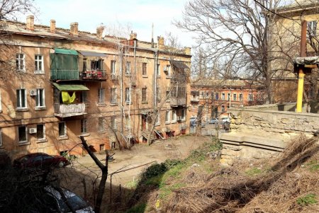 Колоритная Одесса: прогулка по Ольгиевскому спуску (фоторепортаж)