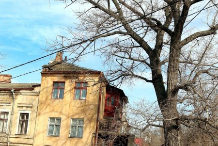 Колоритная Одесса: прогулка по Ольгиевскому спуску (фоторепортаж)