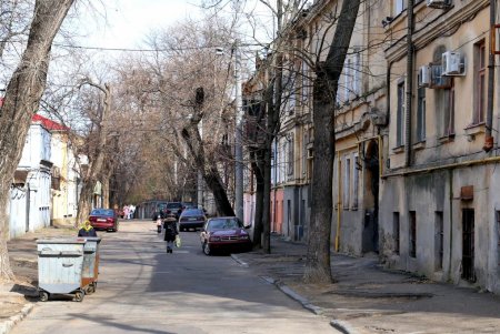 Колоритная Одесса: прогулка по Ольгиевскому спуску (фоторепортаж)