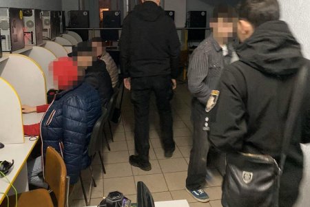 Курили и пили алкоголь: полицейские привлекли к ответственности подростков-нарушителей (фото, видео)
