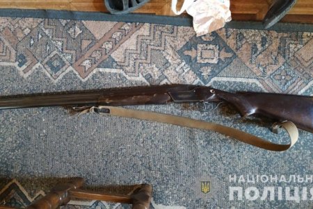 У трех жителей Измаила конфисковали оружие, боеприпасы и наркотики (фото, видео) 