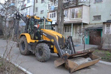 На улицах города демонтировали незаконно установленные ограничители для движения авто (фото)