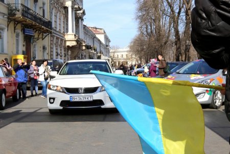 По улицам города на десятках авто: женское авторалли «Одесса-мама» (фоторепортаж)
