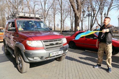 По улицам города на десятках авто: женское авторалли «Одесса-мама» (фоторепортаж)