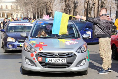 По улицам города на десятках авто: женское авторалли «Одесса-мама» (фоторепортаж)