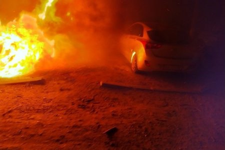 Ночью в Белгороде-Днестровском сгорело авто прокурора: полиция подозревает поджог (фото)