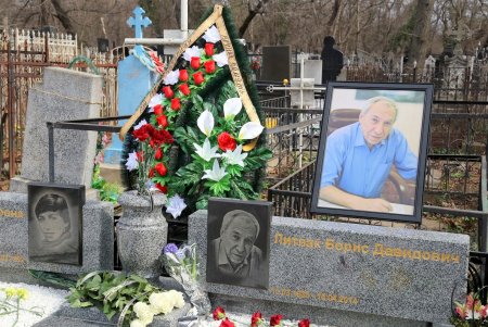 Горожане почтили память выдающегося одессита Бориса Литвака (фоторепортаж)