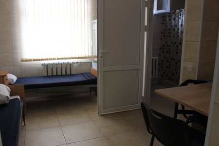 Изолятор, перевязочная: в воинской части Одессы открыли обновленный медпункт (фото)