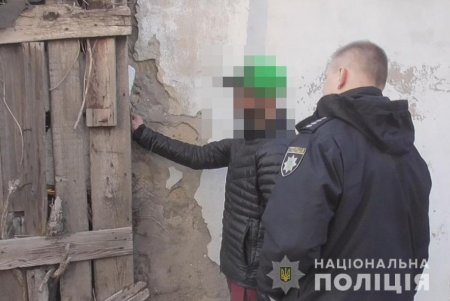 На Слободке закладчик пытался скрыться от полицейских, но потом сам во всем признался (фото, видео)