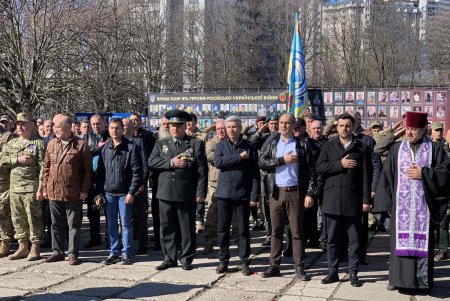 Горожане отмечают День добровольца (фото)