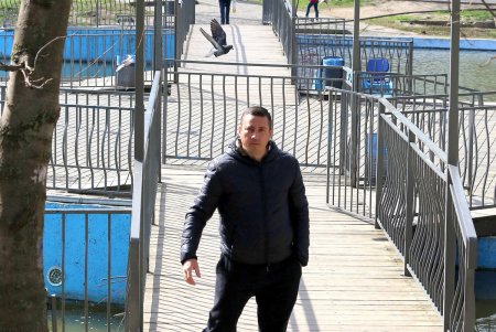 Весна в городе: одесситы вышли на прогулку (фоторепортаж)