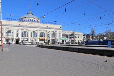 Одесские вокзалы закрылись на время карантина (фоторепортаж)