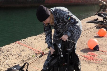 В Одессе проходит подготовка военнослужащих-водолазов (фото)