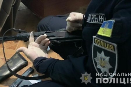 Взрывоопасная коллекция: в Усатово мужчина хранил дома пулеметы, ружья и гранаты (фото, видео)
