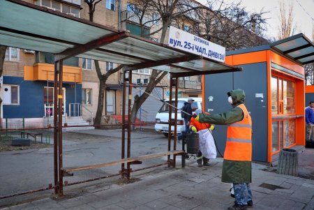 Коммунальные службы и предприятия Одессы проводят системную дезинфекцию (фото)