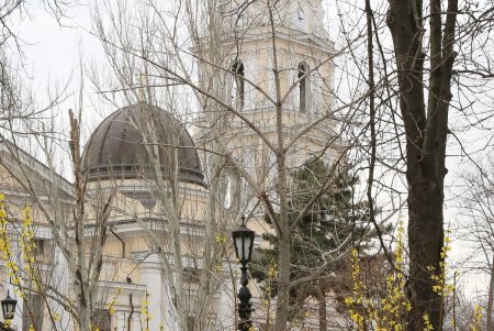 После введения в Одессе карантина шумные улицы города заметно опустели (фоторепортаж) 
