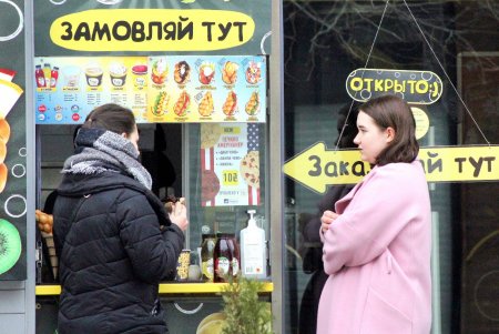 Карантин: шумная Аркадия заметно опустела (фоторепортаж)