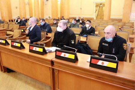 На заседании комиссии по ЧС был рассмотрен вопрос разворачивания госпитальных баз в городе (видеокомментарий)