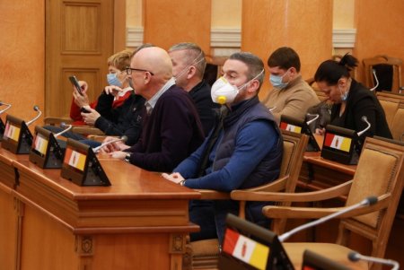 На заседании комиссии по ЧС был рассмотрен вопрос разворачивания госпитальных баз в городе (видеокомментарий)