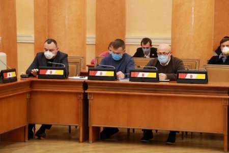 На заседании комиссии по ЧС был рассмотрен вопрос разворачивания госпитальных баз в городе (видеокомментарий)