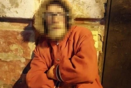 На Канатной вор разбил стекло и проник в чужое авто: полиции сказал, что ради интереса (фото)