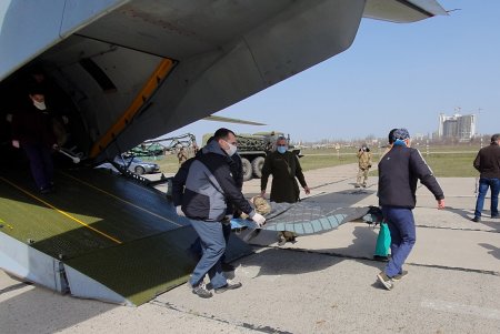 В Одессу с Донбасса прибыл самолет с ранеными бойцами (фото)