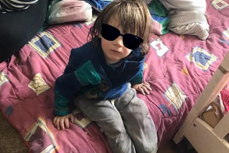 Голодные и неухоженные: двоих маленьких одесситов забрали у горе-родителей