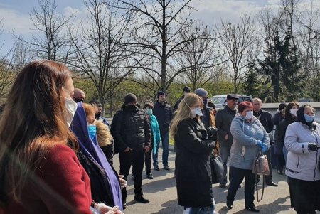 Спецрейсом из Молдовы в Одессу доставили граждан Украины (фото)