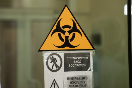 Мэр Одессы посетил областной лабораторный центр, где проходят исследования на коронавирусную инфекцию COVID-19 (фото)