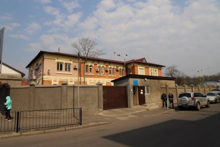 Мэр Одессы посетил областной лабораторный центр, где проходят исследования на коронавирусную инфекцию COVID-19 (фото)