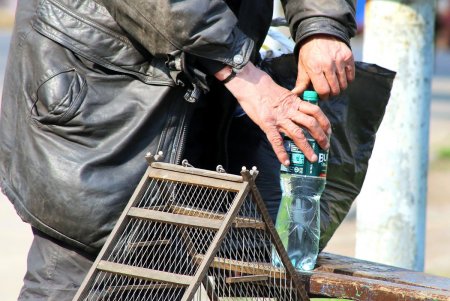 Бюветы в Одессе перешли на специальный режим работы (фоторепортаж)