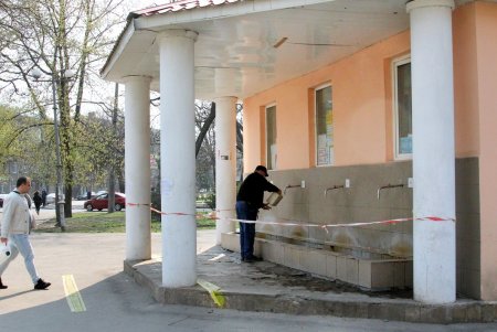Бюветы в Одессе перешли на специальный режим работы (фоторепортаж)
