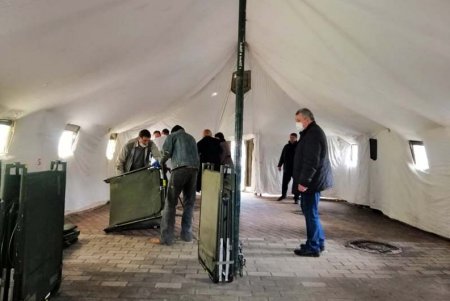 Спасатели развернули в регионе семь временных пунктов приема больных COVID-19 (фото)