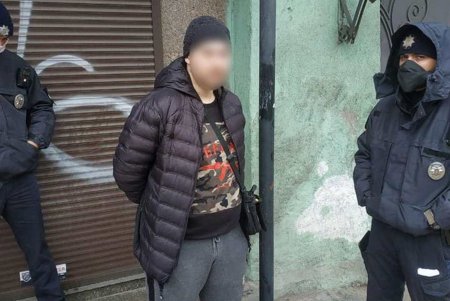 В центре Одессы задержали наркодилера (фото)