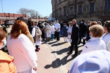 Городской голова посетил инфекционную больницу (фоторепортаж)
