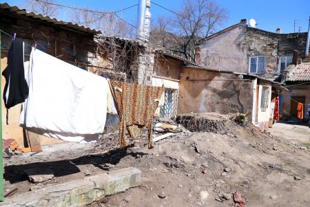 На улице Гимназической отремонтировали тротуар (фоторепортаж)