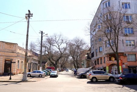 На улице Гимназической отремонтировали тротуар (фоторепортаж)