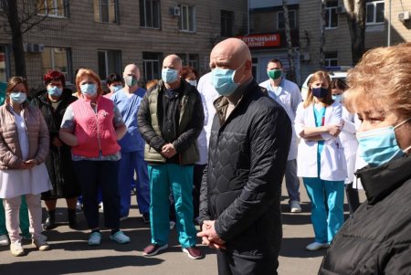 Одесские медики, задействованные в борьбе с коронавирусом, получат доплаты из городского бюджета (фото, видео)